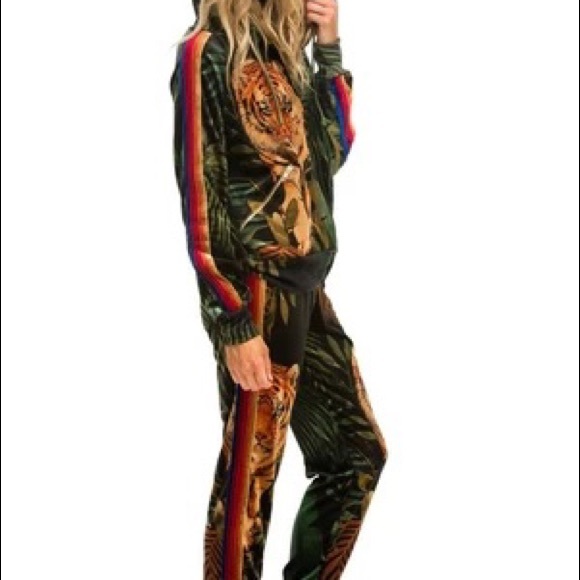 *SOLD* Aviator Nation Tiger Velour Hoodie Large - Picture 2 of 15